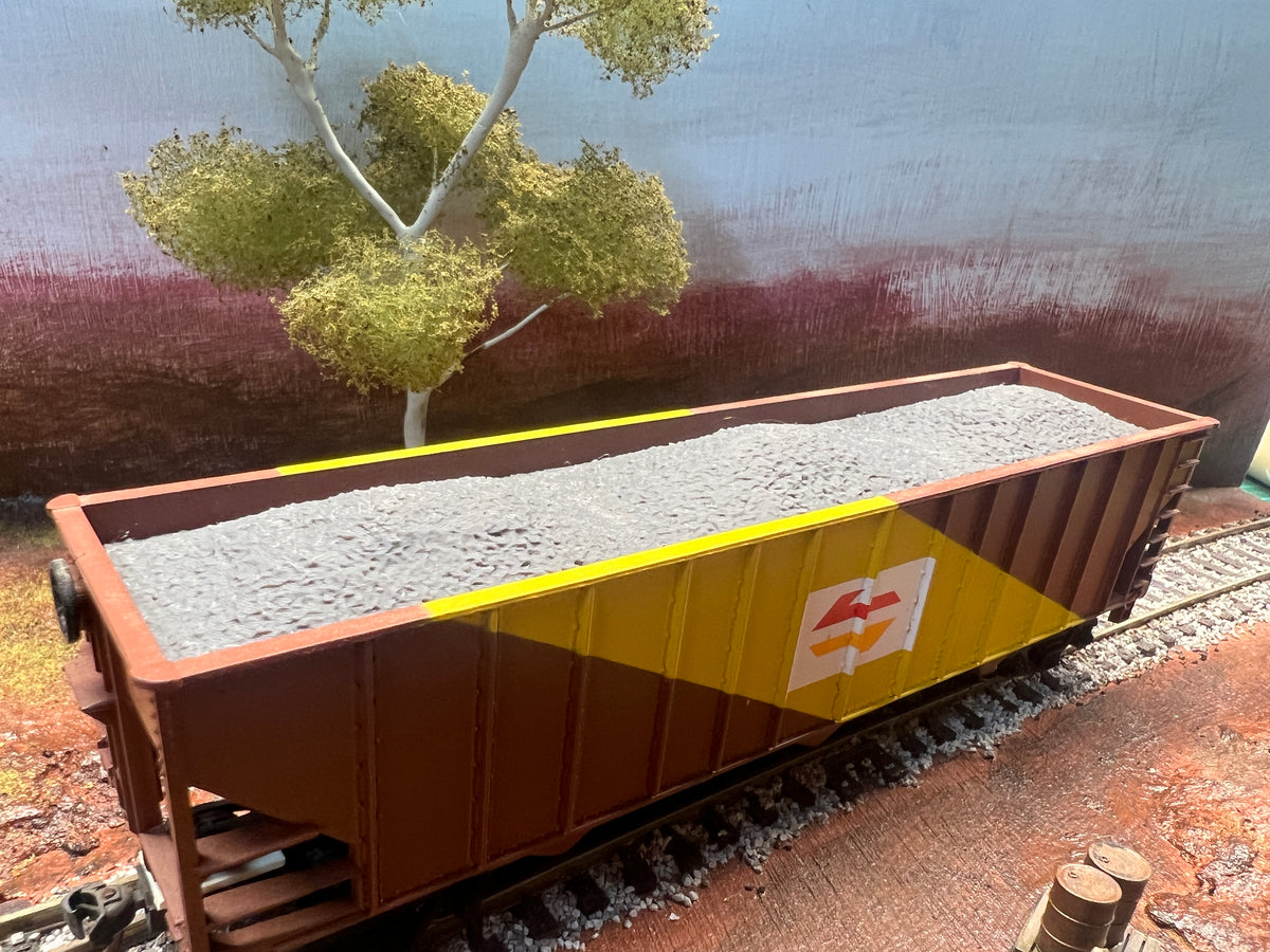 HO scale 100 tonne hopper loads for model railway wagons