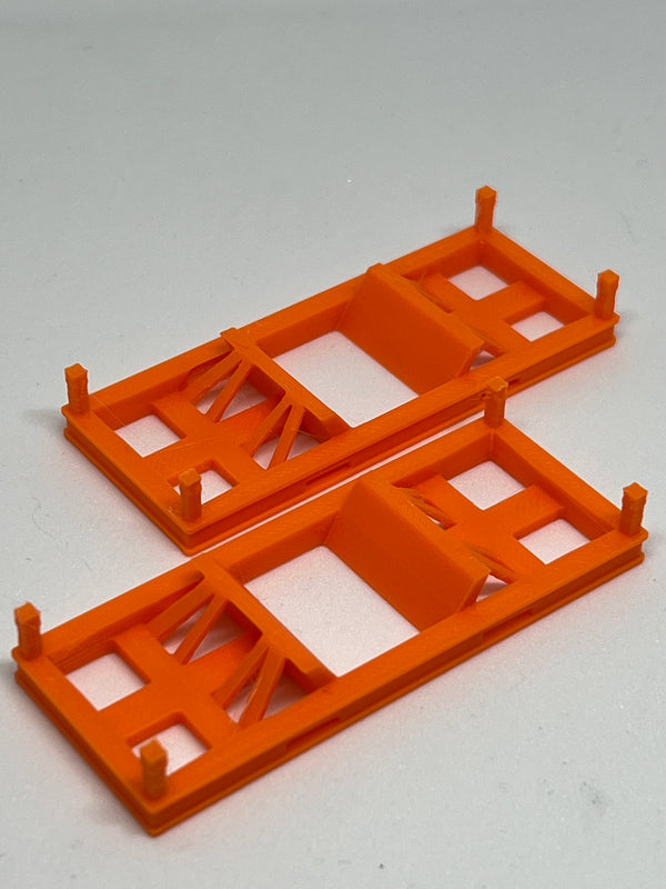 Spool carriers and spool carrier frames, model railway wagon load
