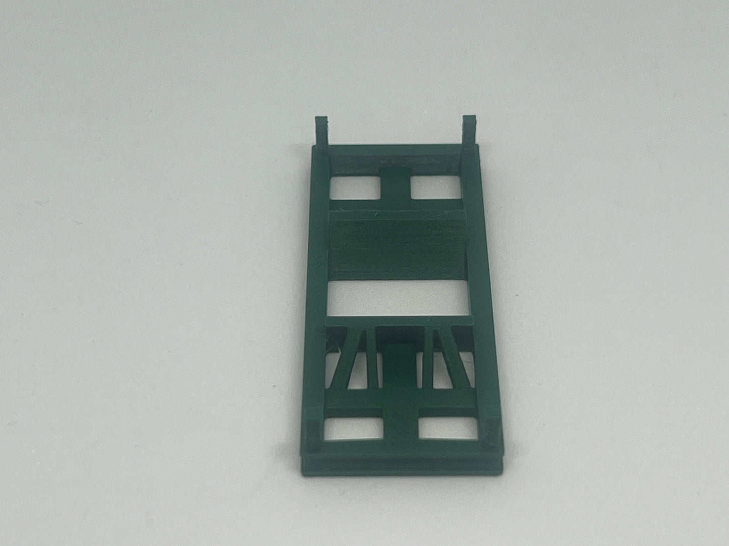 HO scale Spool carriers with spools